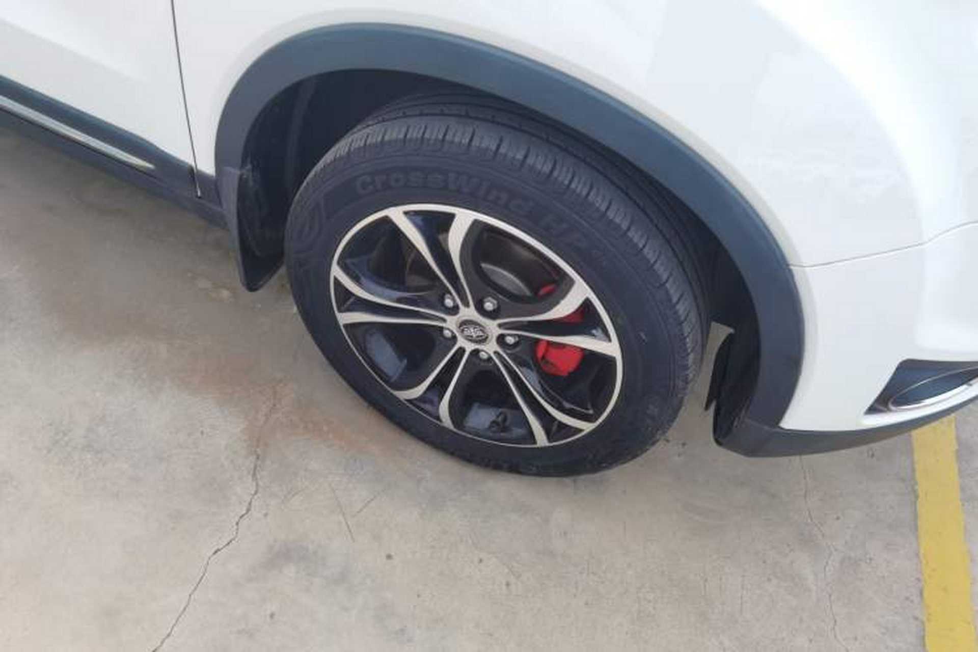 Used FAW Senya R7 2017 1.6L Automatic Smart Version Right Front Wheel Hub