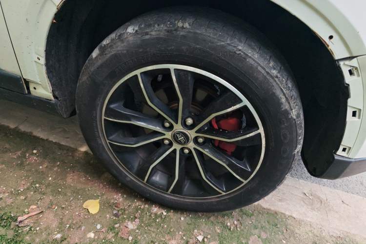 Used FAW Senya R7 2017 1.6L Manual Comfort Model Right Front Wheel Hub