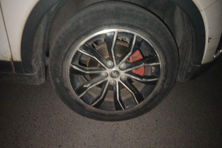 Used FAW Senya R7 2017 1.6L Manual Smart Model Right Front Wheel Hub