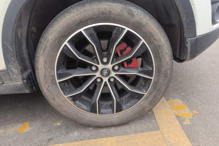 Used FAW Senya R7 2017 1.6L Manual Luxury Model Right Front Wheel Hub