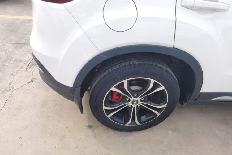 Used FAW Senya R7 2017 1.6L Automatic Smart Version Right Rear Wheel Hub