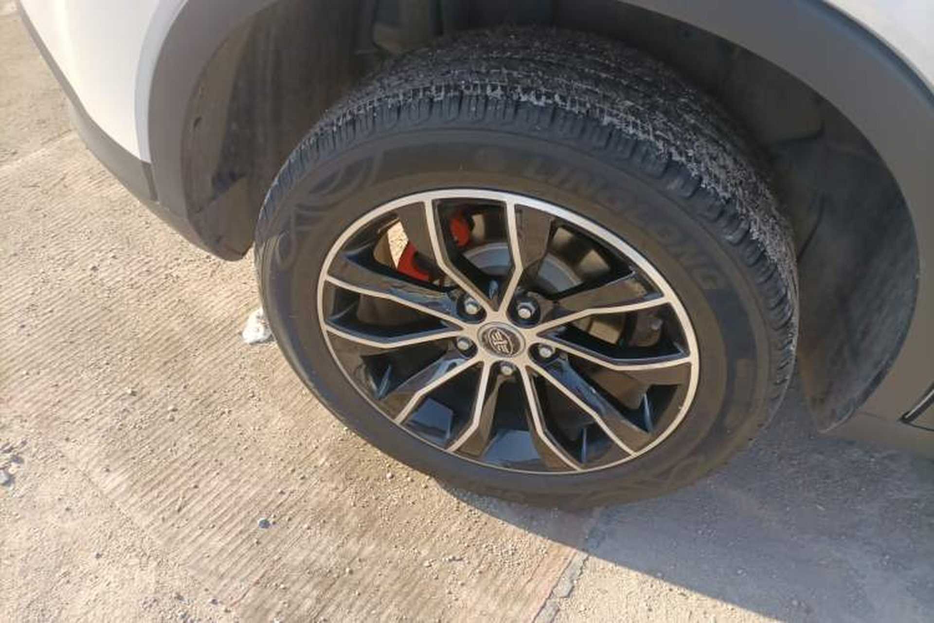 Used FAW Senya R7 2017 1.6L Manual Luxury Model Right Rear Wheel Hub