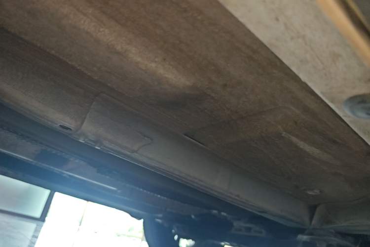 Used FAW Senya R7 2017 1.6L Automatic Prestige Model Right Side Sill