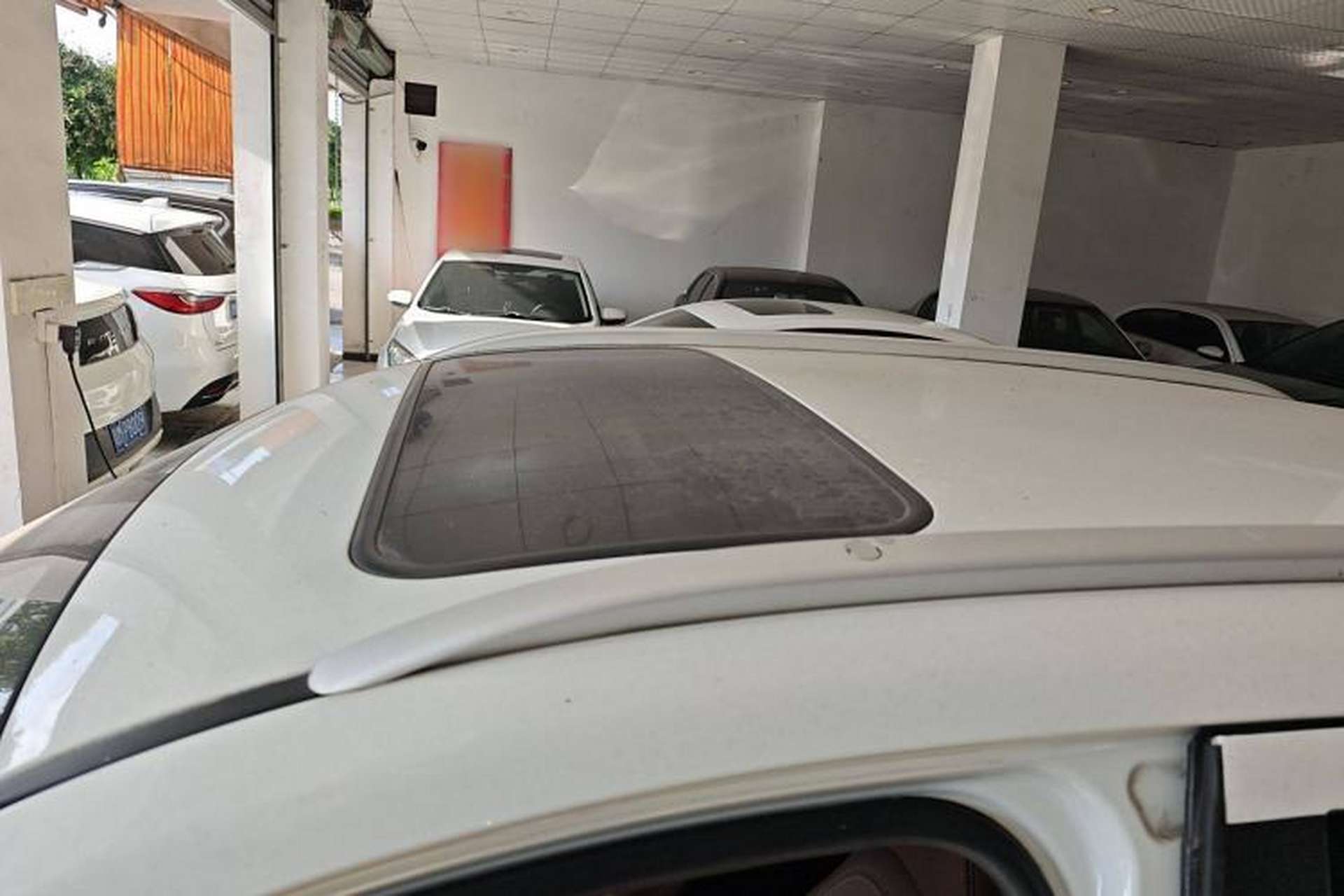 Used FAW Senya R7 2017 1.6L Manual Luxury Model Roof