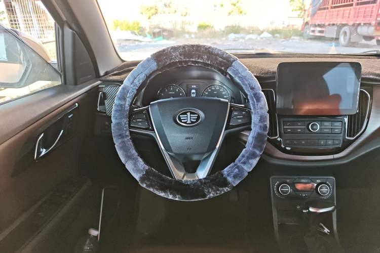 Used FAW Senya R7 2017 1.6L Automatic Smart Version Steering Wheel