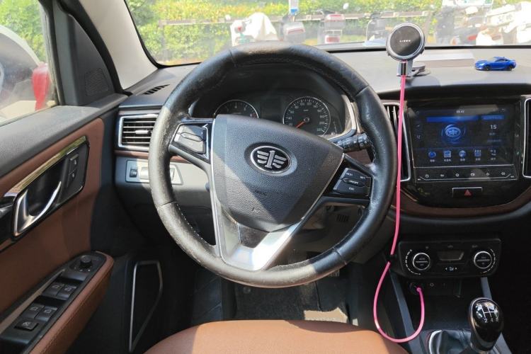 Used FAW Senya R7 2017 1.6L Manual Luxury Model Steering Wheel