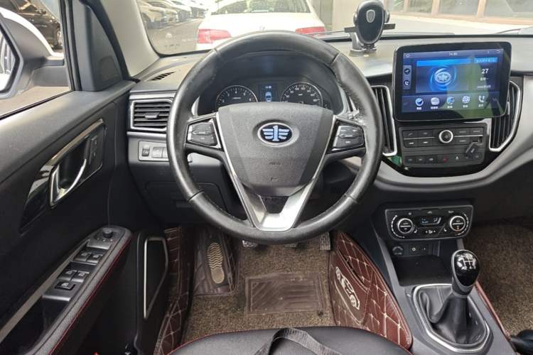 Used FAW Senya R7 2017 1.6L Manual Smart Model Steering Wheel