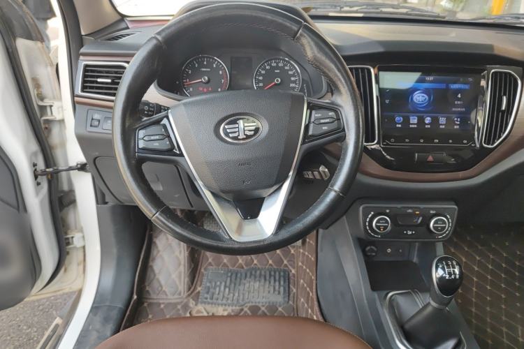 Used FAW Senya R7 2017 1.6L Manual Luxury Model Steering Wheel