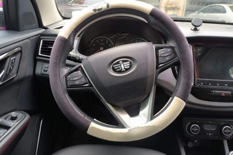 Used FAW Senya R7 2017 1.6L Manual Luxury Model Steering Wheel