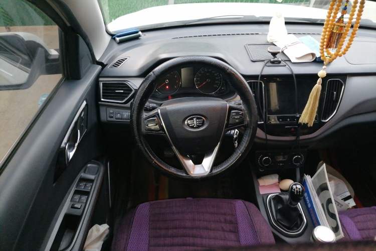 Used FAW Senya R7 2017 1.6L Manual Comfort Model Steering Wheel
