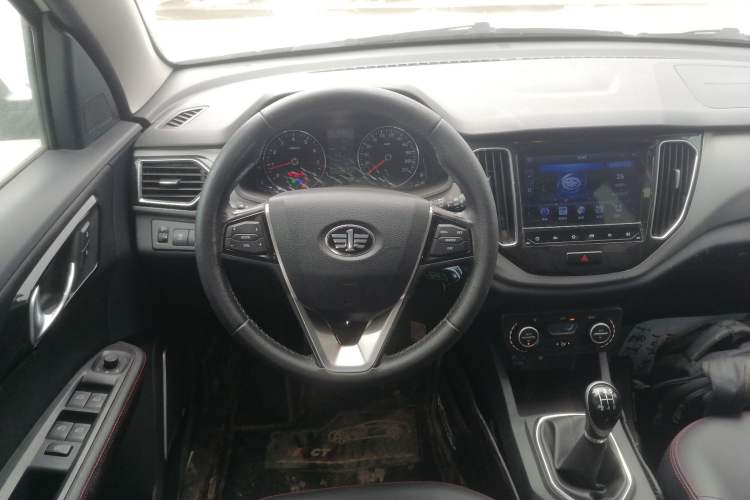 Used FAW Senya R7 2017 1.6L Manual Luxury Model Steering Wheel