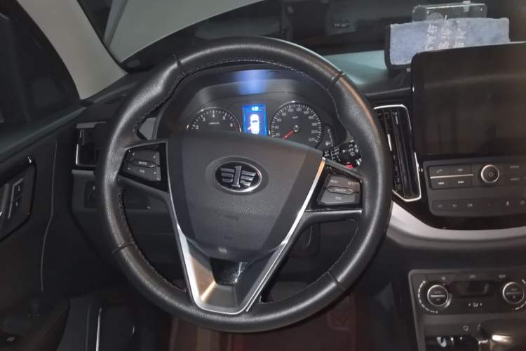Used FAW Senya R7 2017 1.6L Automatic Smart Version Steering Wheel