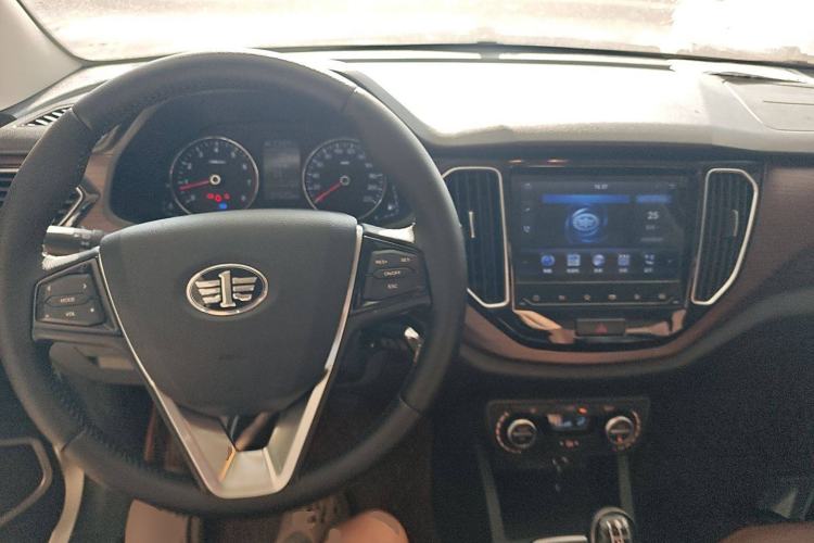 Used FAW Senya R7 2017 1.6L Manual Luxury Model Steering Wheel