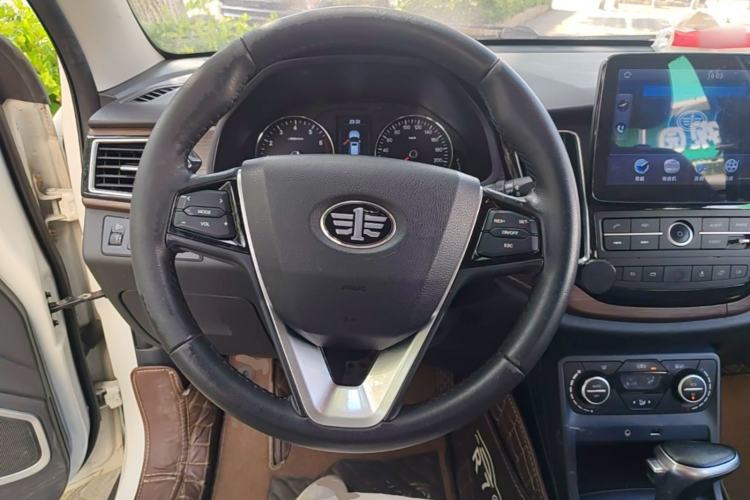 Used FAW Senya R7 2017 1.6L Automatic Smart Version Steering Wheel