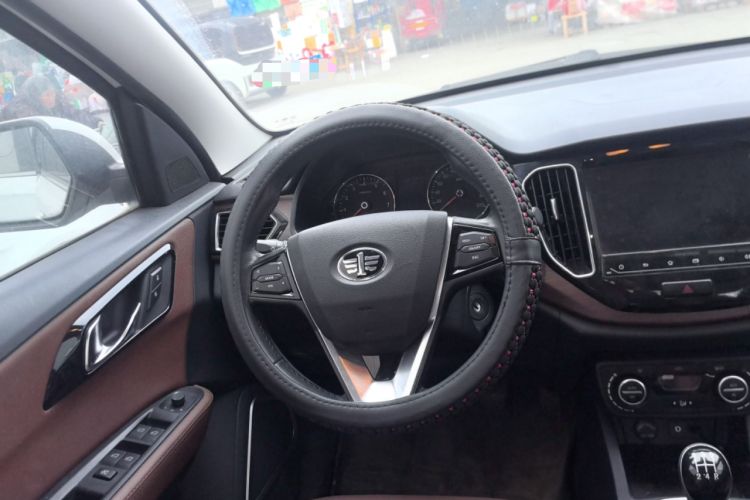 Used FAW Senya R7 2017 1.6L Manual Luxury Model Steering Wheel