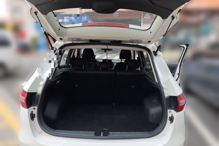 Used FAW Senya R7 2017 1.6L Automatic Prestige Model Trunk