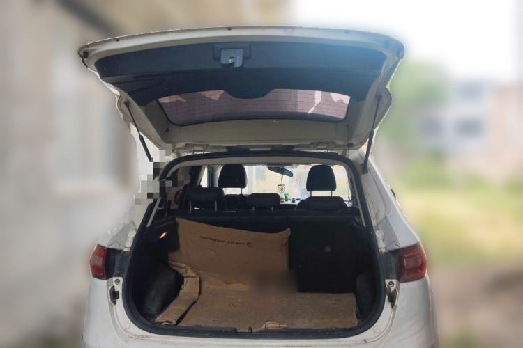 Used FAW Senya R7 2017 Smart Connected Version 1.5T Manual Zhiqing Model Trunk