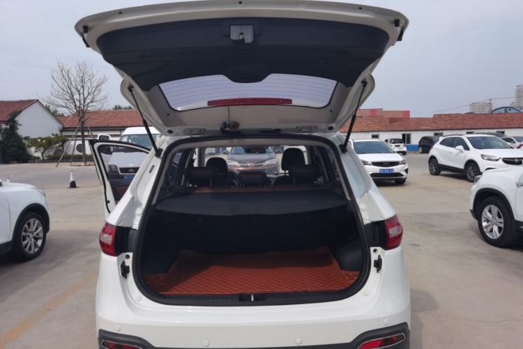 Used FAW Senya R7 2017 1.6L Automatic Smart Version Trunk