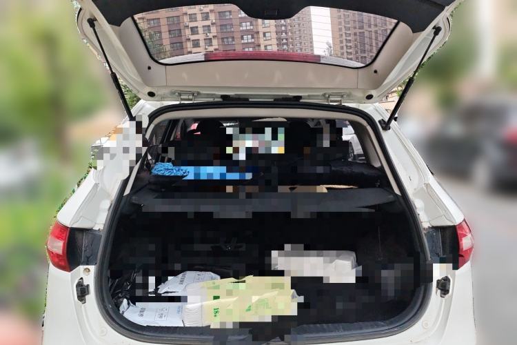 Used FAW Senya R7 2017 1.6L Manual Fashion Model Trunk