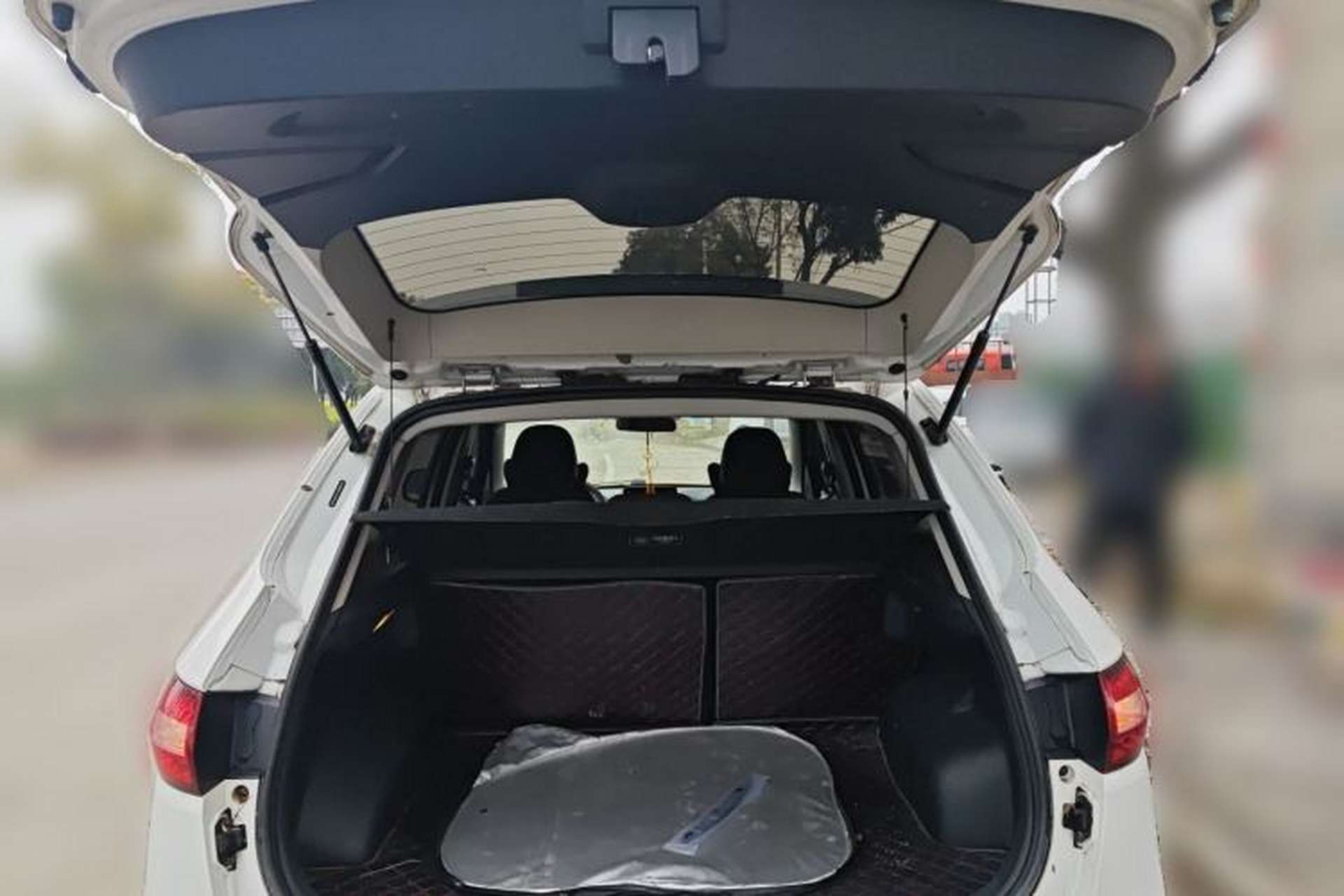 Used FAW Senya R7 2017 Smart Connected Version 1.6L Automatic Enjoyment Model Trunk
