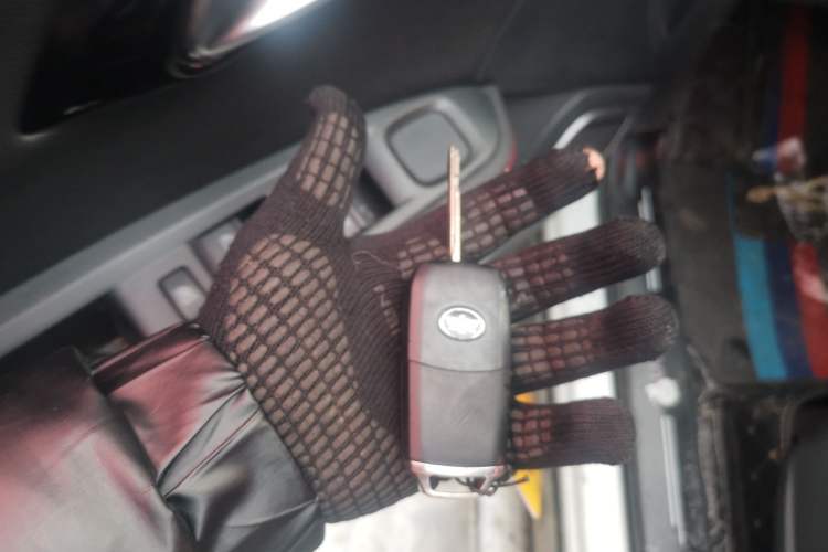 Used FAW Senya R7 2017 1.6L Manual Fashion Model Vehicle Key