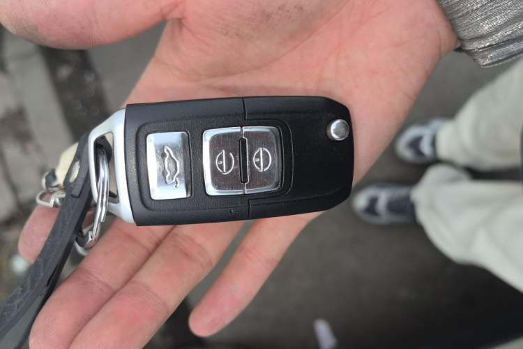 Used FAW Senya R7 2017 1.6L Manual Luxury Model Vehicle Key
