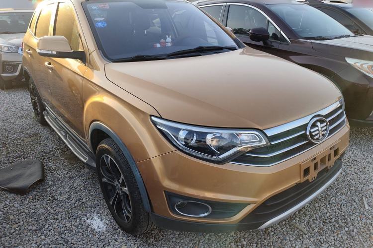 Used FAW Senya R7 2017 1.6L Automatic Smart Version Exterior 2