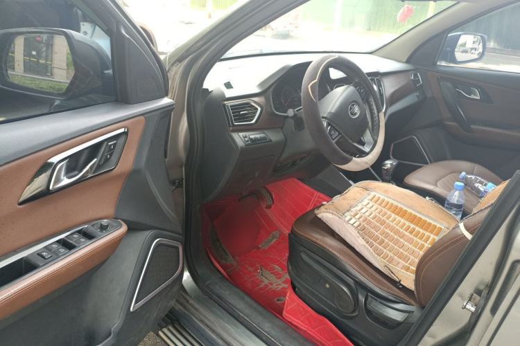 Used FAW Senya R7 2018 R7C 1.6L Automatic Luxury Model Driver Seat