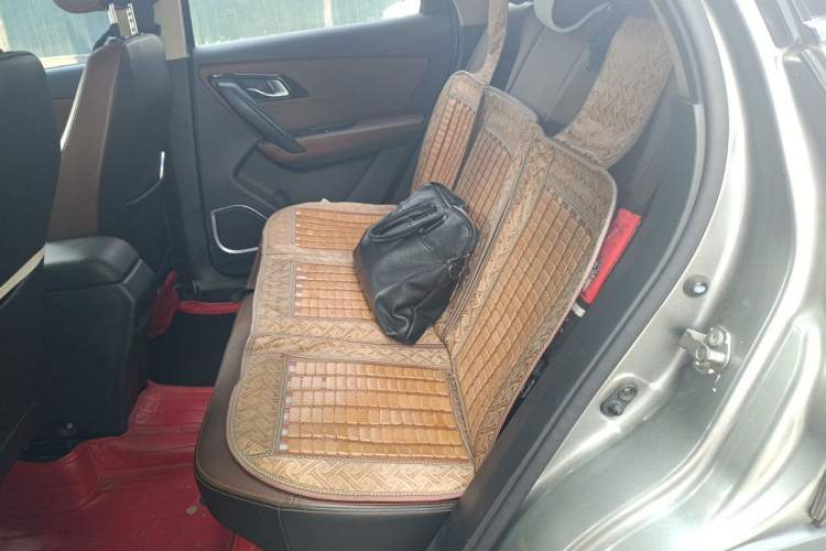 Used FAW Senya R7 2018 R7C 1.6L Automatic Luxury Model Left Rear Seat