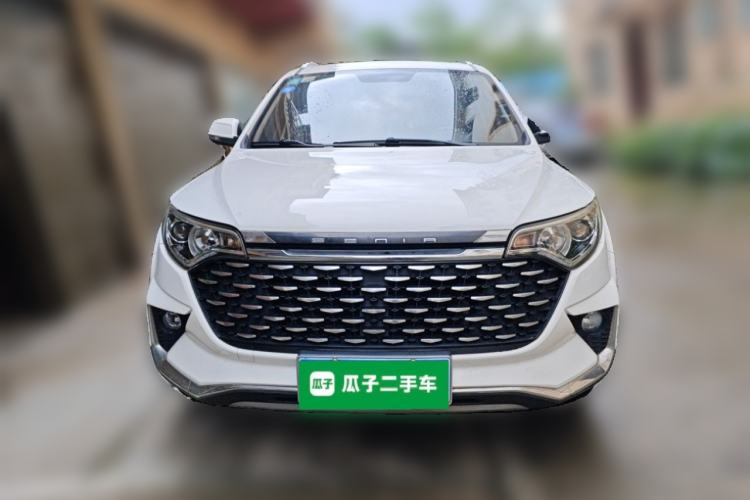 Used FAW Senya R7 2018 R7C 1.6L Manual Luxury Model Front