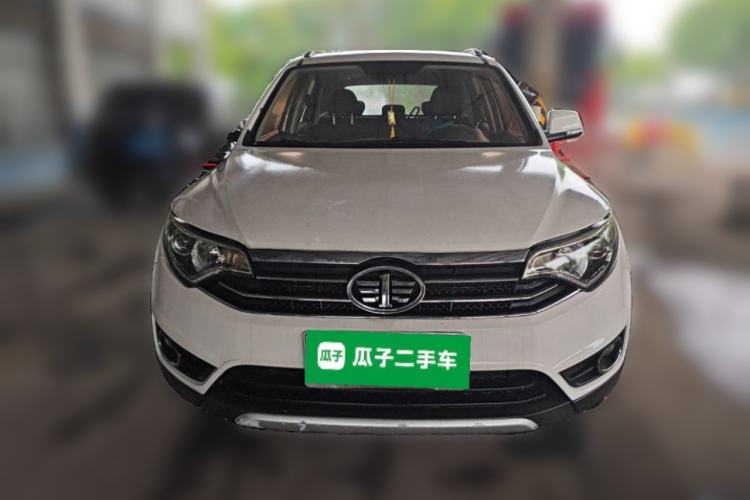 Used FAW Senya R7 2018 R7C 1.6L Manual Luxury Model Front