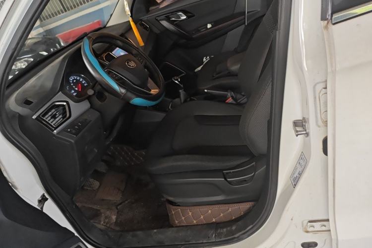Used FAW Senya R7 2018 R7C 1.6L Manual Luxury Model Left Front Seat