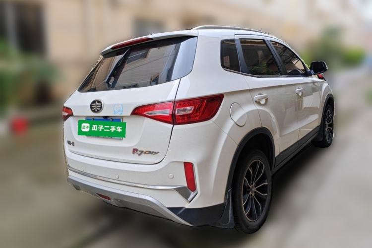 Used FAW Senya R7 2018 R7C 1.6L Manual Luxury Model Rear Right 45 Deg