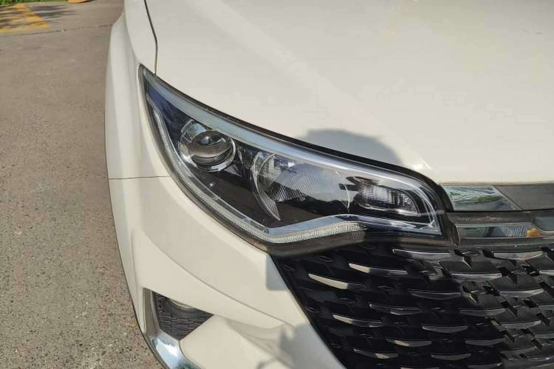 Used FAW Senya R7 2018 R7C 1.6L Automatic Smart Edition Right Front Headlight