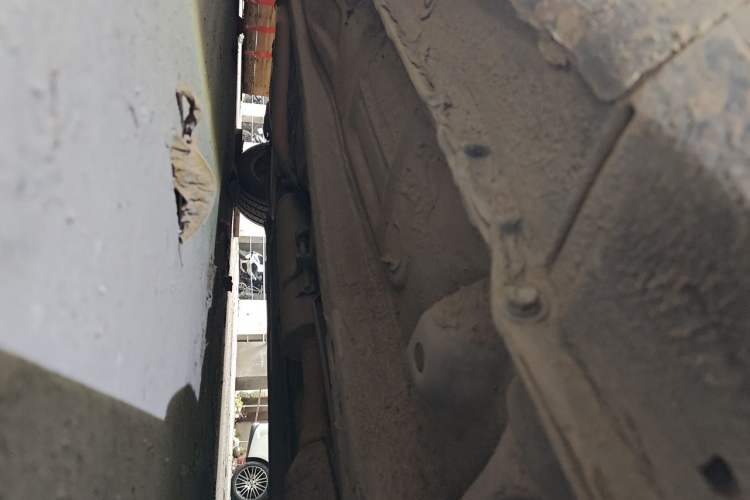 Used FAW Senya R8  Chassis Front Right