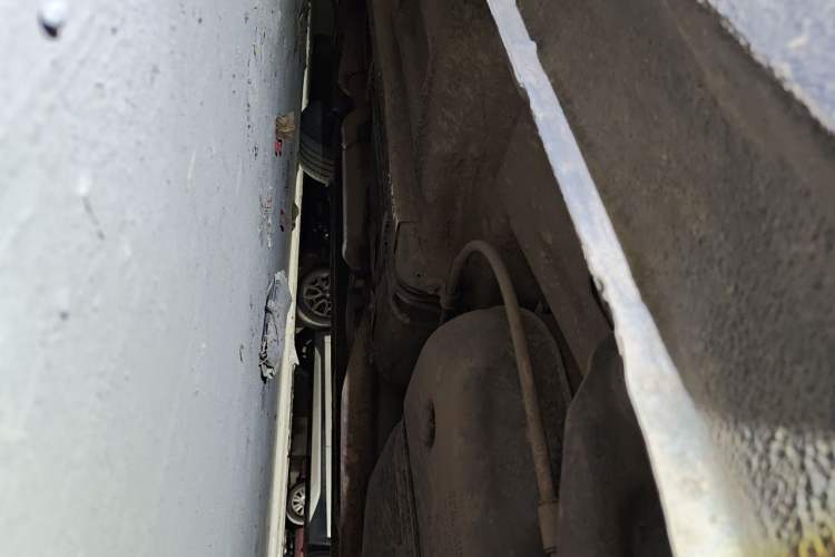 Used FAW Senya R8  Chassis Rear Left