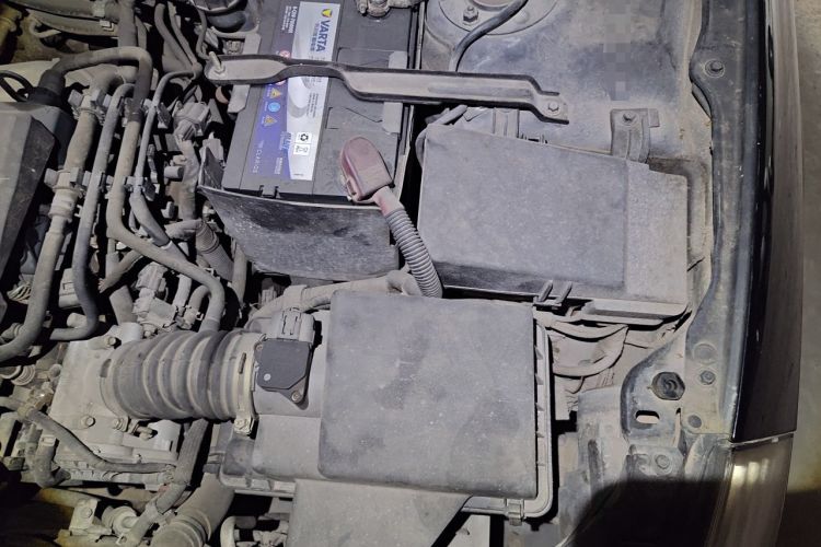 Used FAW Senya R8  Engine Bay Left