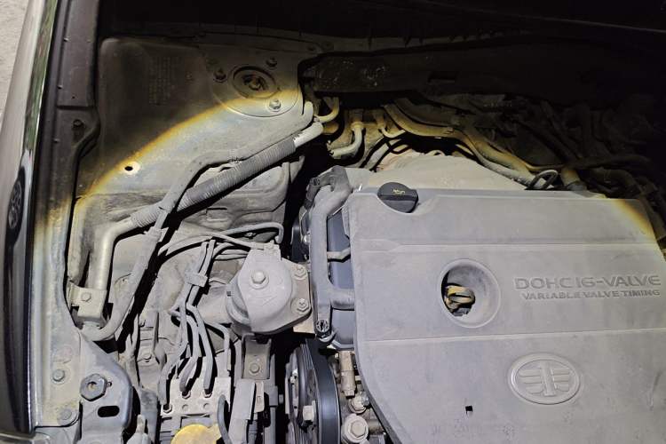 Used FAW Senya R8  Engine Bay Right