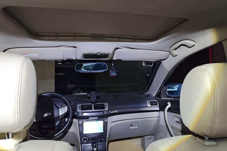 Used FAW Senya R8  Headliner