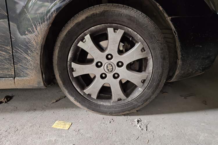 Used FAW Senya R8  Right Front Wheel Hub
