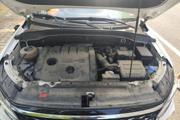 Used FAW Senya R8 2020 1.6L Automatic Comfort Model Engine Bay