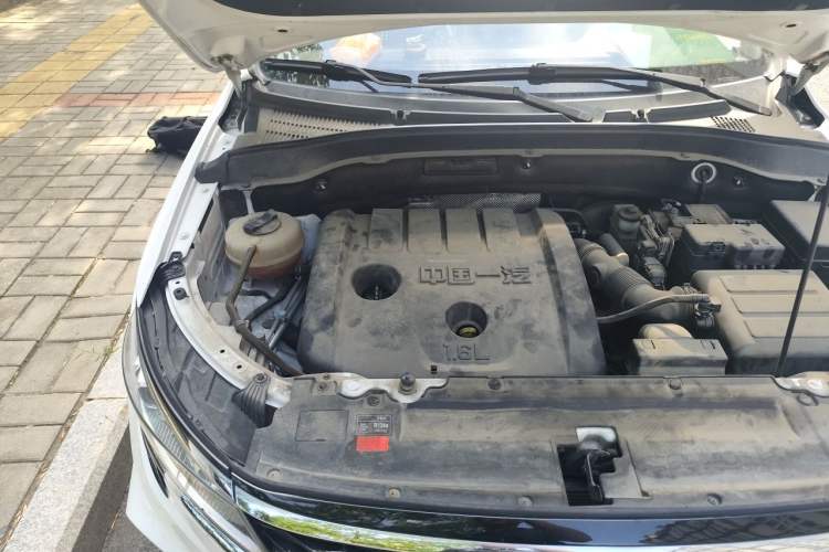 Used FAW Senya R8 2020 1.6L Automatic Comfort Model Engine Bay Right