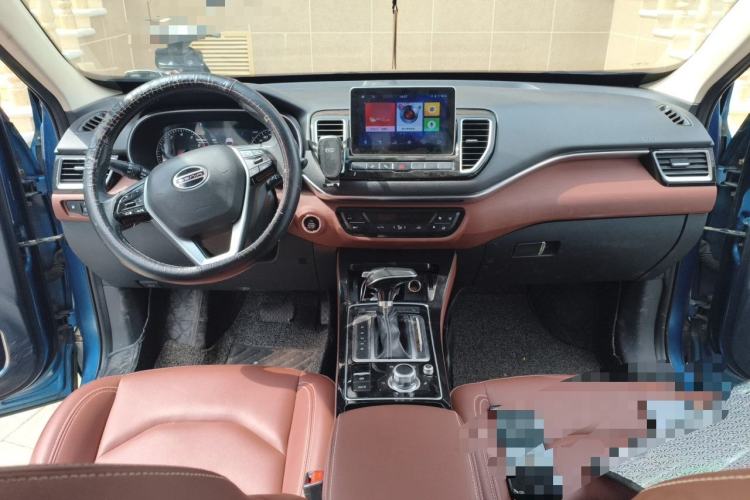 Used FAW Senya R9 2018 1.2T Automatic Prestige Smart Enjoyment Model Center Console