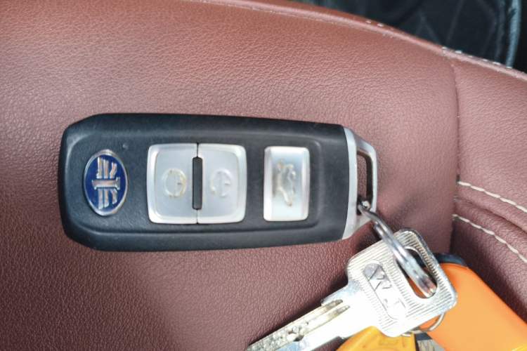 Used FAW Senya R9 2018 1.2T Automatic Prestige Smart Enjoyment Model Vehicle Key