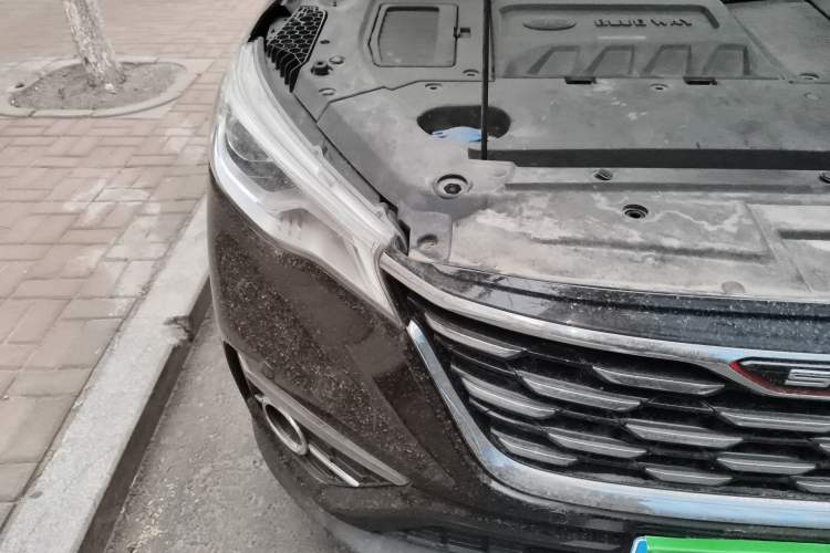 Used FAW Senya R9 2018 1.2T Automatic Prestige Smart Enjoyment Model Right Front Headlight