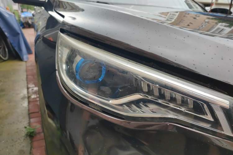 Used FAW Senya R9 2018 1.2T Manual Flagship Smart Edition Right Front Headlight