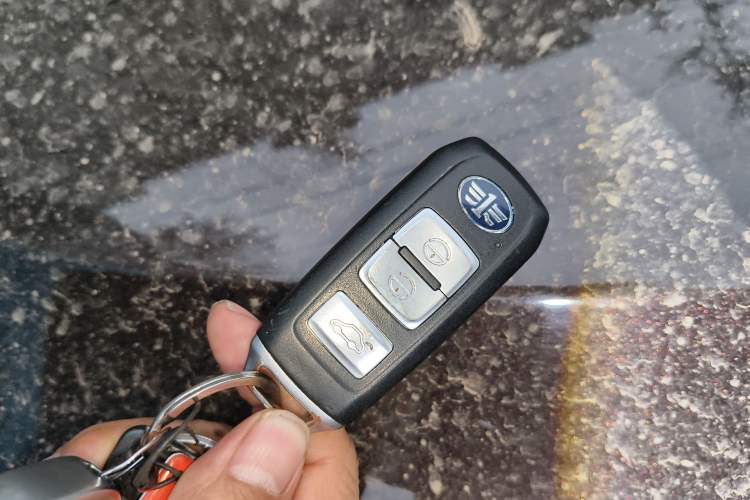 Used FAW Senya R9 2018 1.2T Automatic Prestige Smart Enjoyment Model Vehicle Key