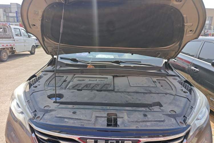 Used FAW Senya R9 2018 1.2T Automatic Luxury Smart Edition Engine Bay