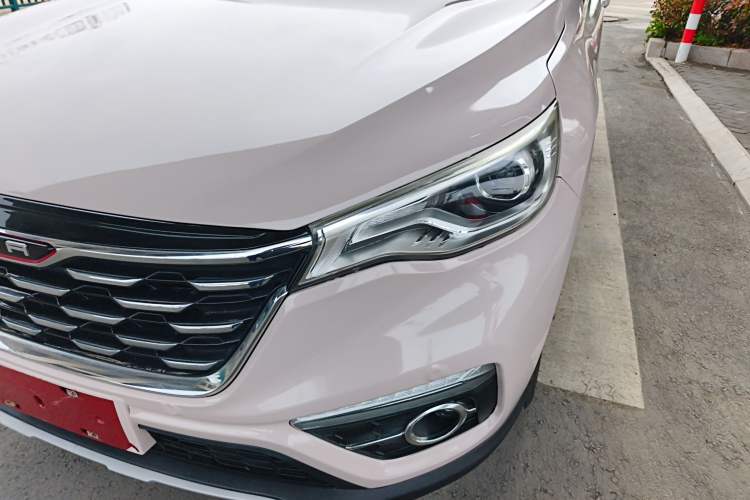 Used FAW Senya R9 2018 1.2T Automatic Luxury Smart Edition Left Front Headlight