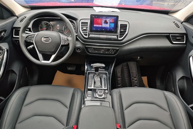 Used FAW Senya R9 2018 1.2T Automatic Luxury Smart Edition Center Console